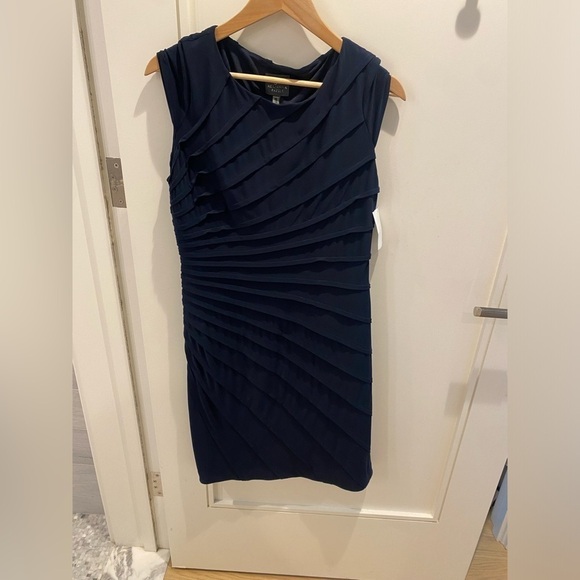 NWT Adrianna Papell womens blue diagonal Netti stretch midi dress size 10 - Picture 2 of 4
